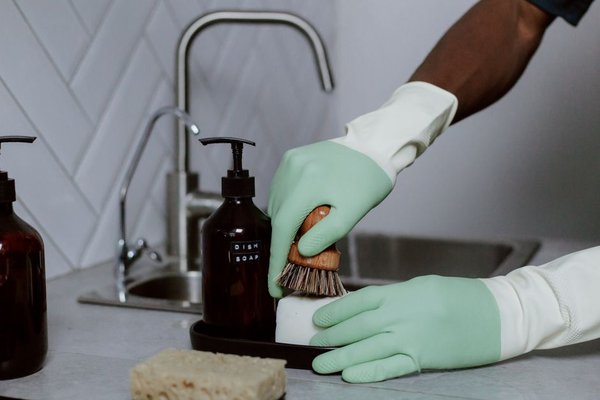 how to clean kitchen grease